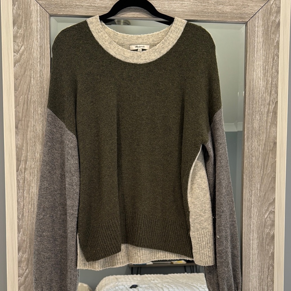 Madewell Green and Gray Crew Neck Sweaters